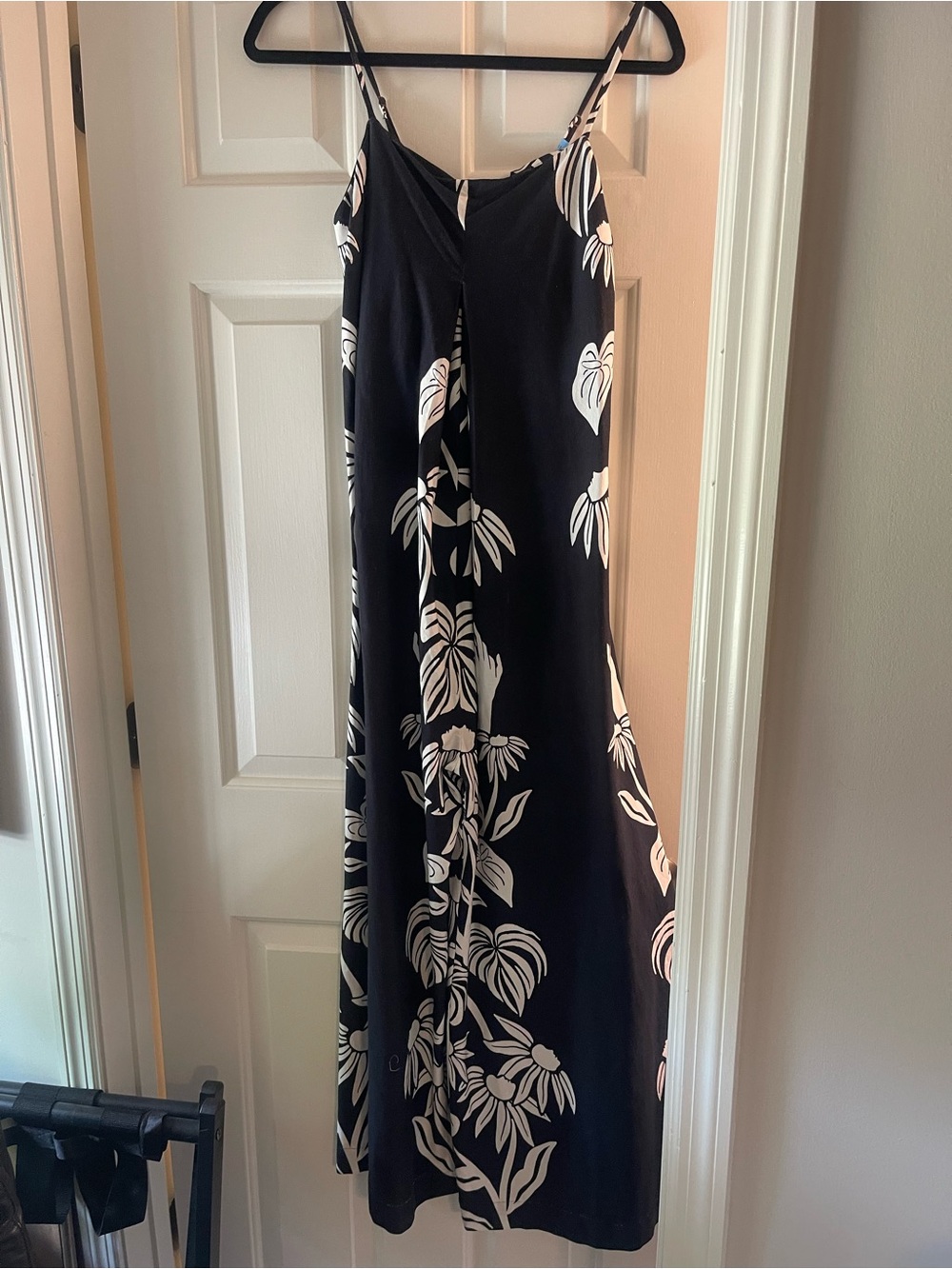 Farm Rio jumpsuit with white flowers.sz. M
